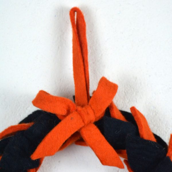 Halloween Decorative Woolen Felt Leaf Wreath - Image 3