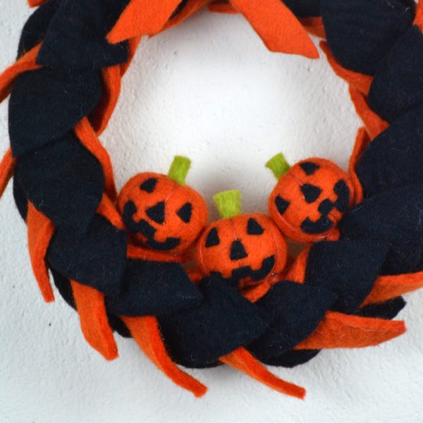 Halloween Decorative Woolen Felt Leaf Wreath - Image 6