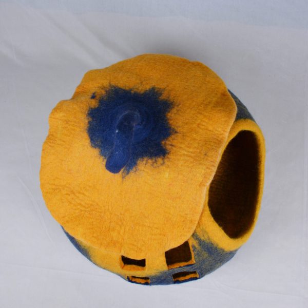Pumpkin House Cat Cave for your favourite pet - Image 2