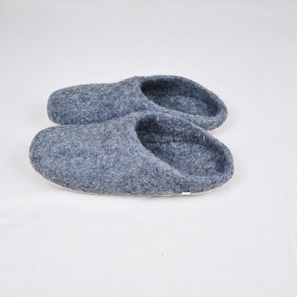 Grey Felt Winter Slippers for indoor use - Image 5