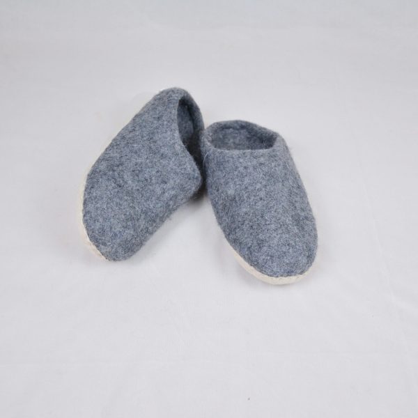 Grey Felt Winter Slippers for indoor use - Image 2