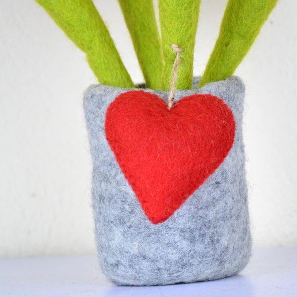 Set of Felted Flowers for Valentine | 100% wool - Image 9