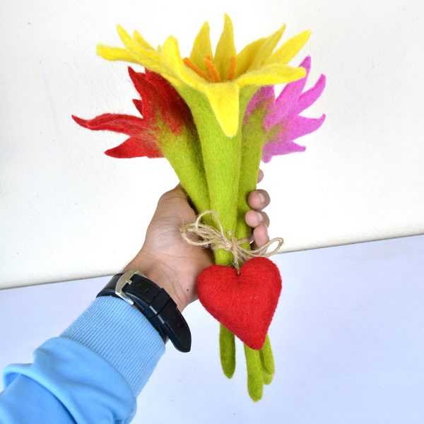 Set of Felted Flowers for Valentine | 100% wool - Image 3