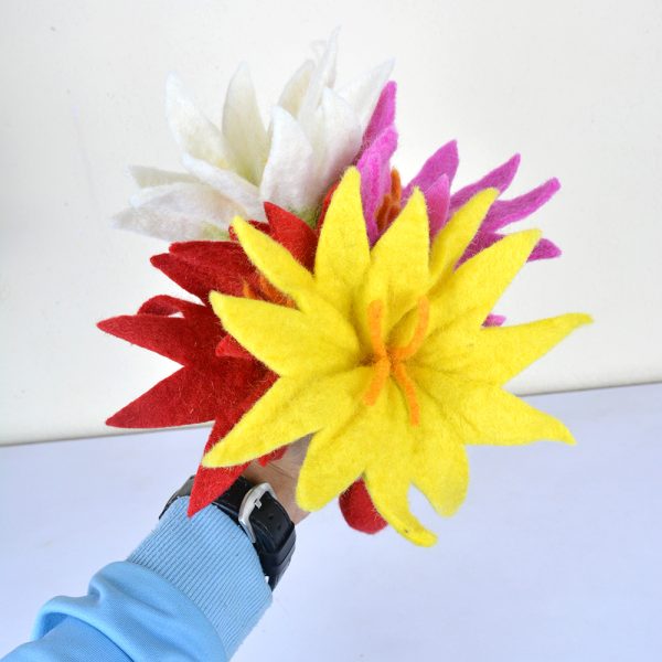 Set of Felted Flowers for Valentine | 100% wool - Image 2
