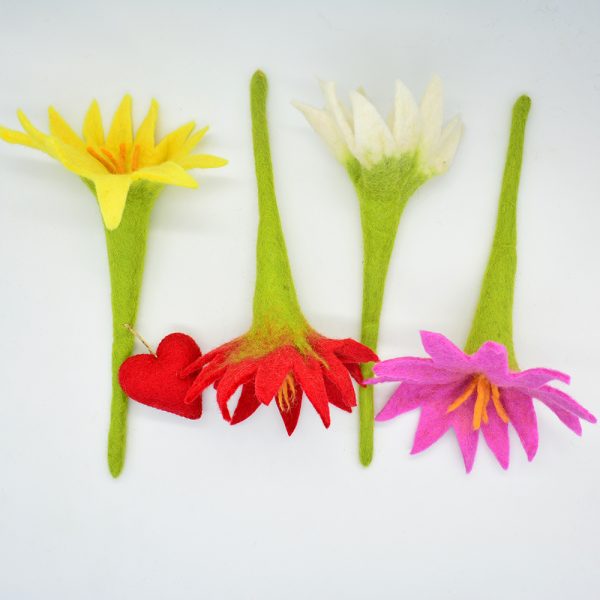 Set of Felted Flowers for Valentine | 100% wool - Image 10