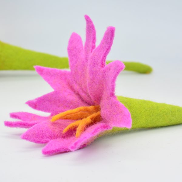 Set of Felted Flowers for Valentine | 100% wool - Image 6