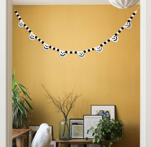 Felt Ball and Skull Face Garland for Halloween Decoration - Image 2