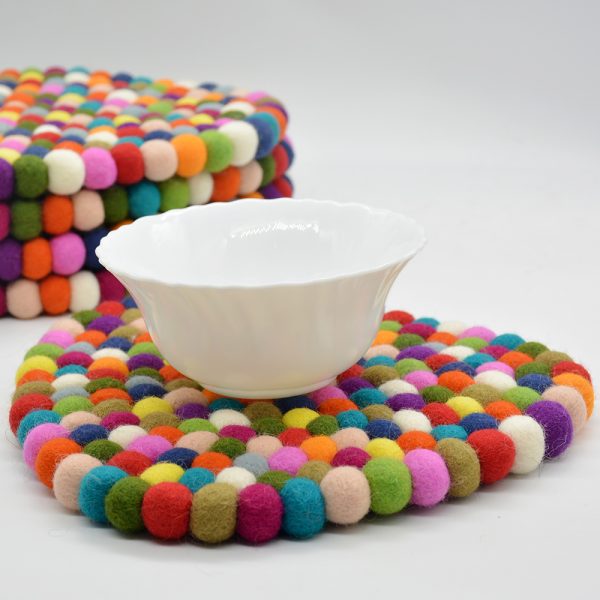 Felt Ball Oval Trivet | Trivet for Table Top Protect