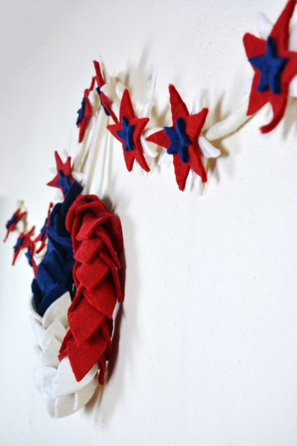 Felt Leaf Wreath for Fourth of July Decoration - Image 3
