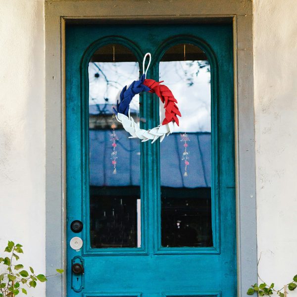Felt Leaf Wreath for Fourth of July Decoration - Image 2